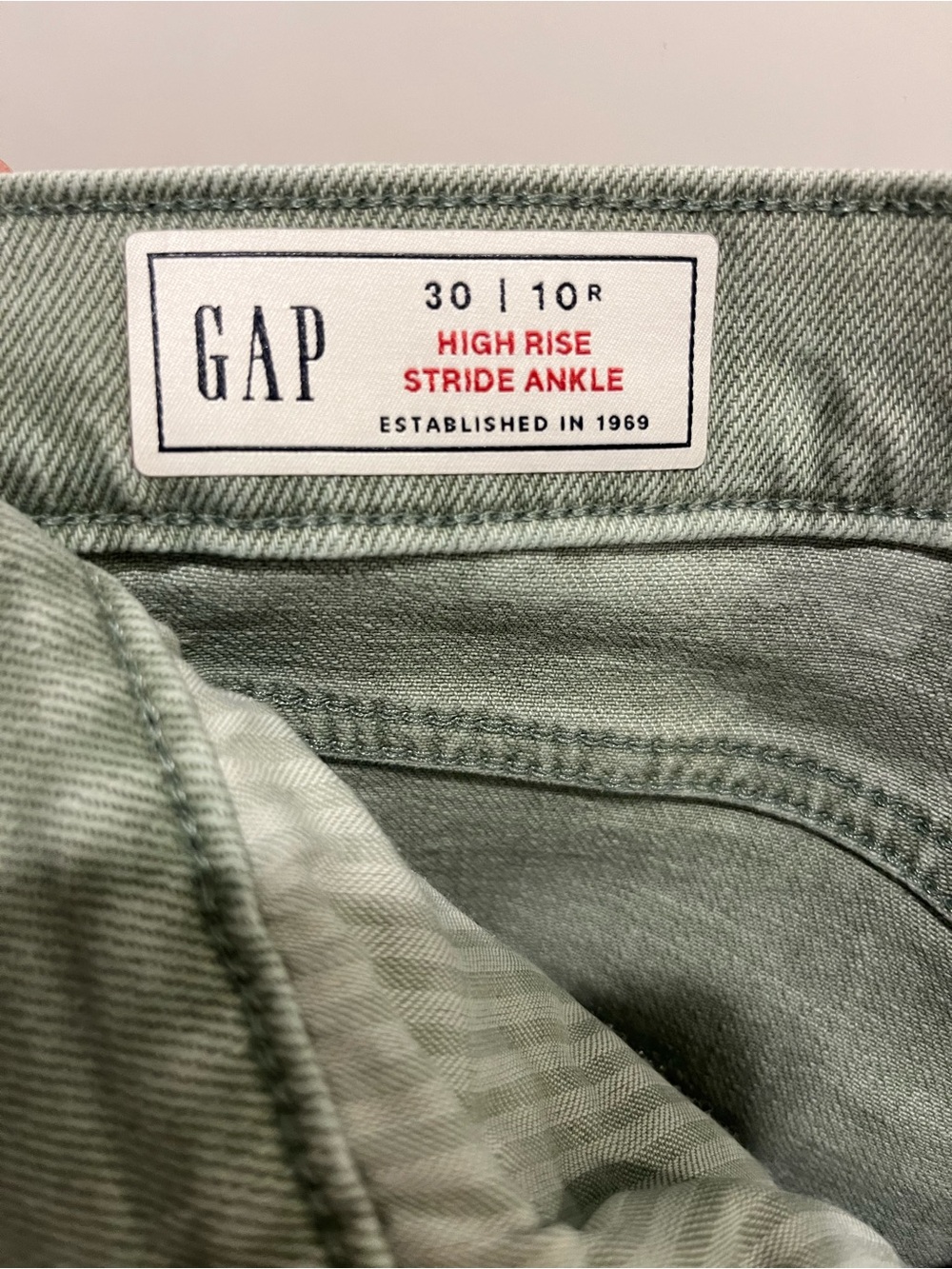 Women High Rise Stride Cargo Ankle Jeans